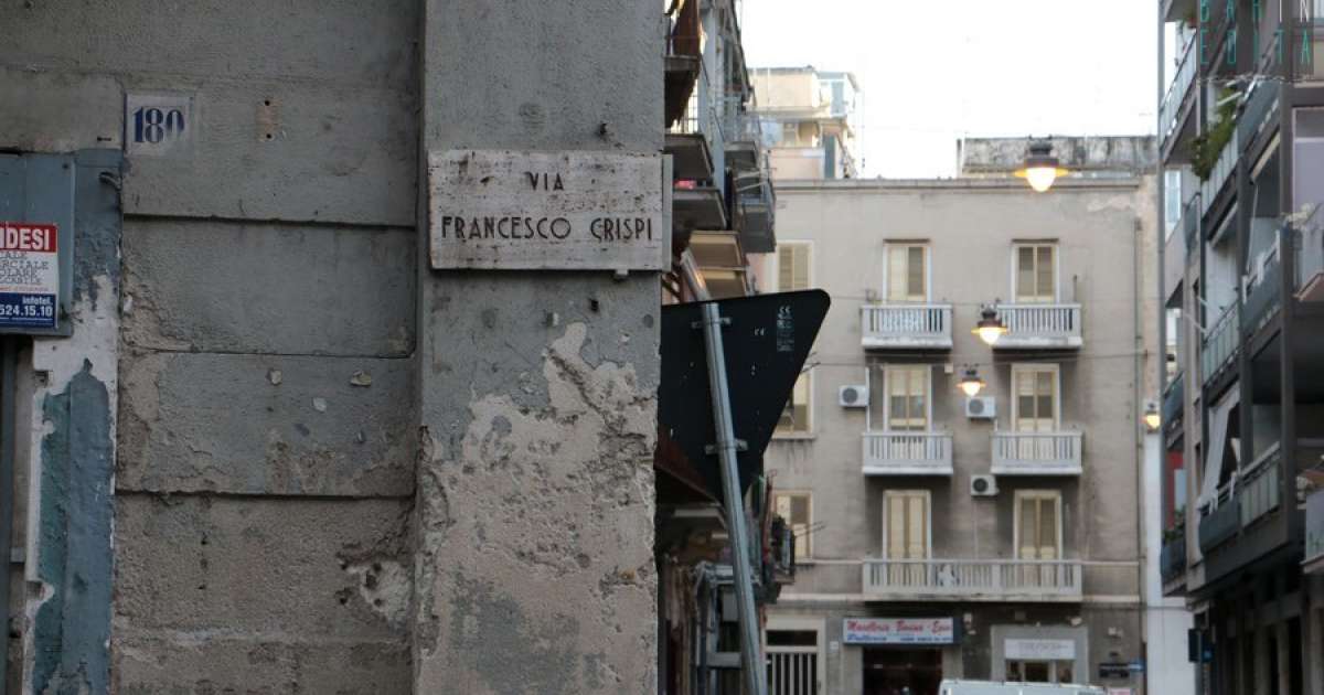 Silenzi e decadenza: viaggio nella ''zona Tribunale'' del quartiere Libert� di Bari